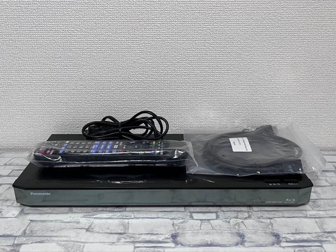 美品　1TB 3番組録画　パナソニック　BDレコーダー DMR-BRZ1000