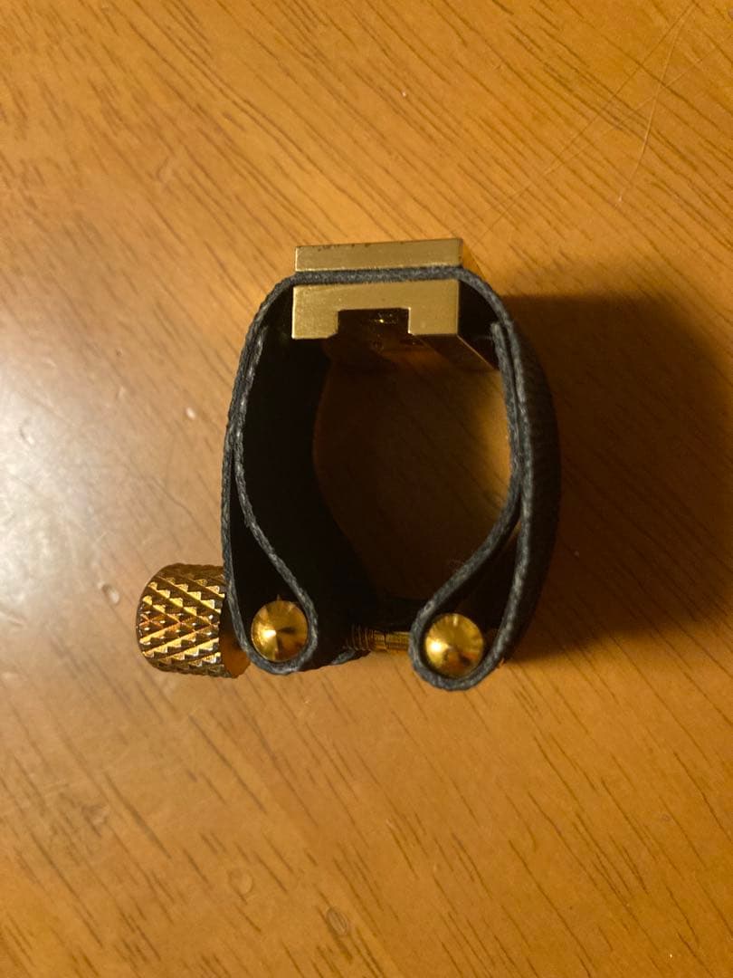 エディダニエルズ・エクスプレッションズ・ゴールド　B♭クラリネット用リガチャー