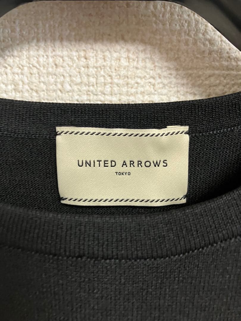 スカラップコンビスリーブプルオーバー　ブラック　白