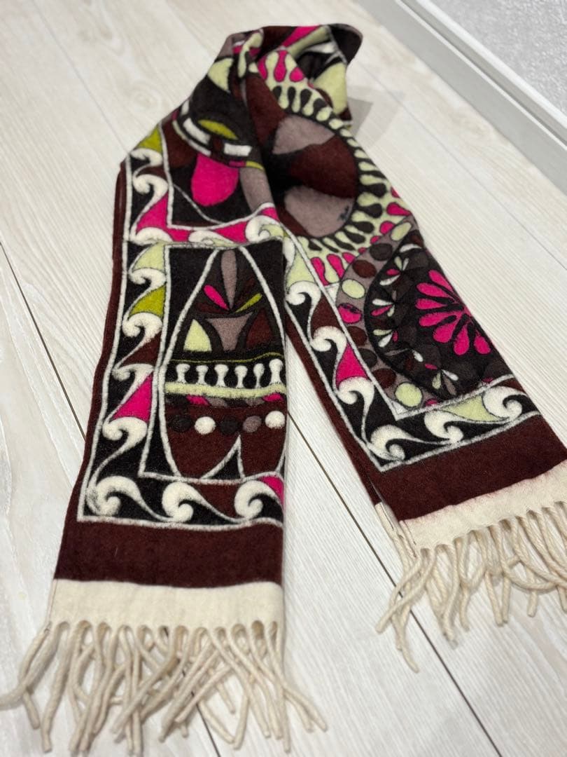 エミリオプッチ 美品 カシミヤ100% 幾何学模様のマフラー