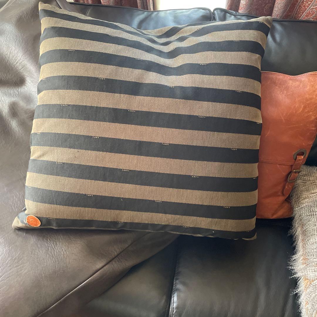 FENDI フェンディ ペカン クッションカバー