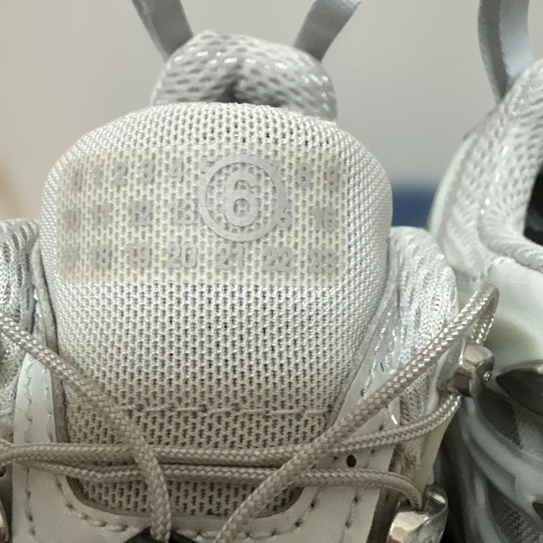 SALOMON×MM6ライトグレースニーカー