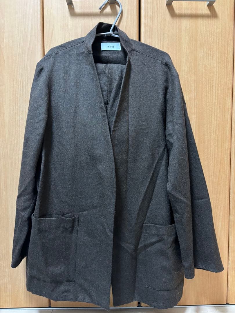 ブラウン ノーカラージャケットとパンツセット