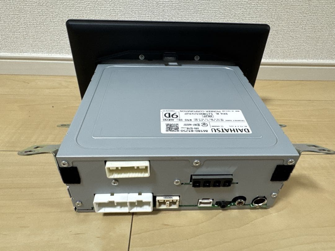 ロッキー スマホ連携 9インチ ディスプレイオーディオ　86180-B1250