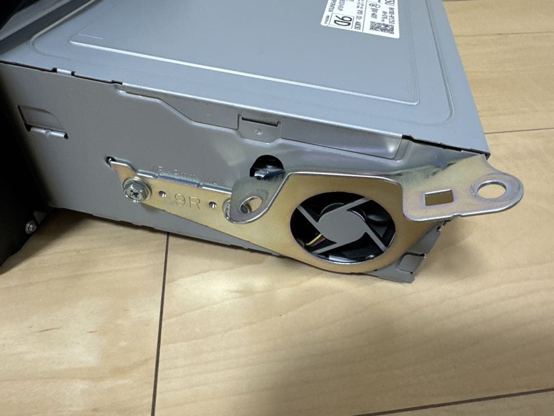 ロッキー スマホ連携 9インチ ディスプレイオーディオ　86180-B1250