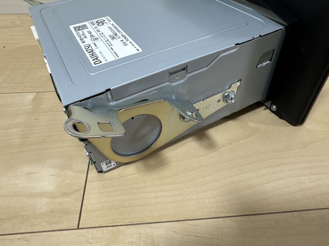 ロッキー スマホ連携 9インチ ディスプレイオーディオ　86180-B1250