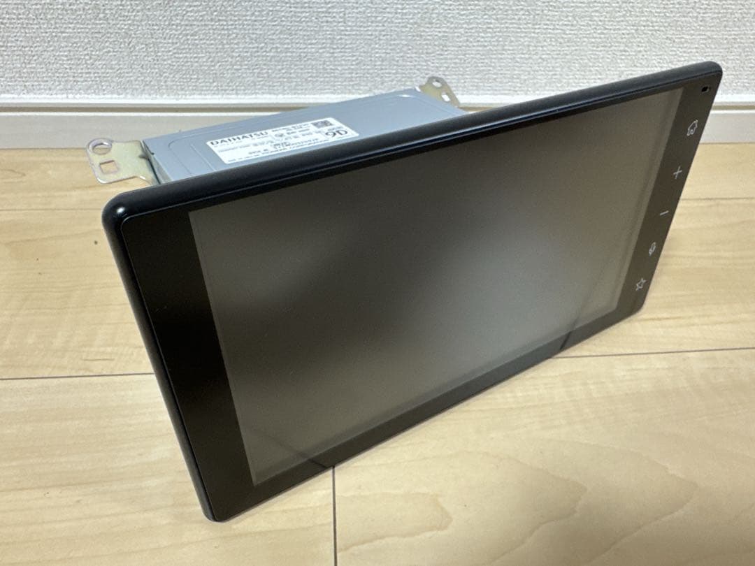ロッキー スマホ連携 9インチ ディスプレイオーディオ　86180-B1250