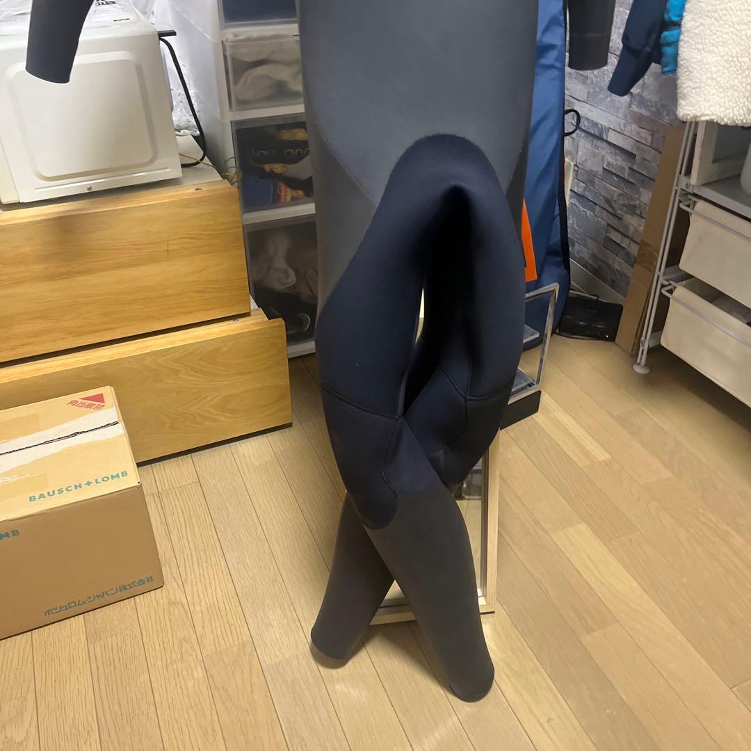 ウエットスーツ　　メルガリクソン