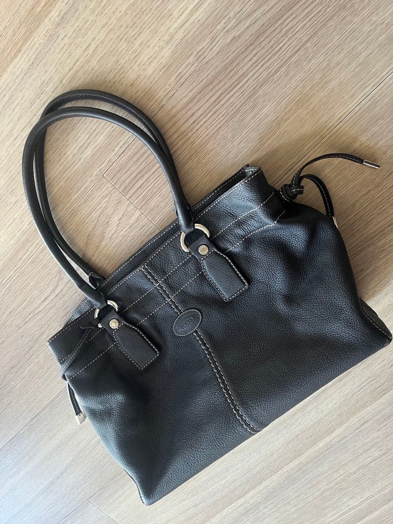 TOD'S レザーショルダーバッグ
