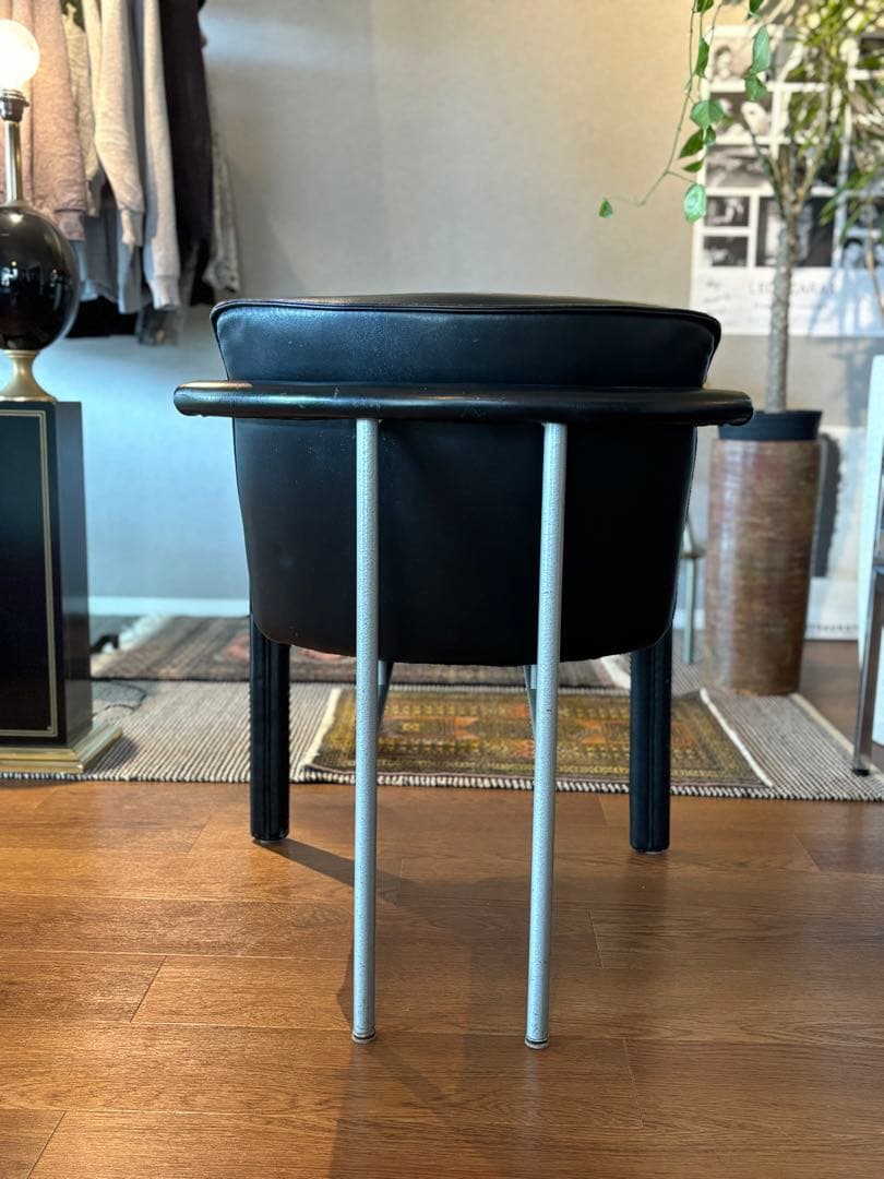 ビンテージレザーアームチェア①