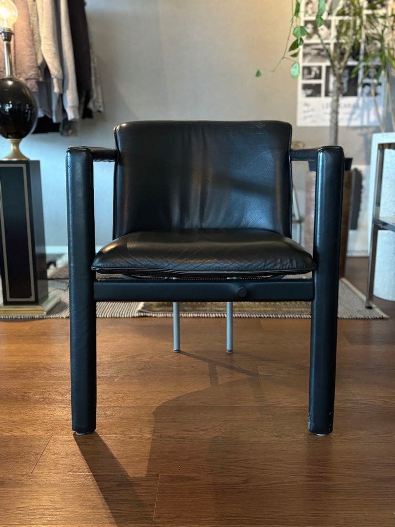 ビンテージレザーアームチェア①