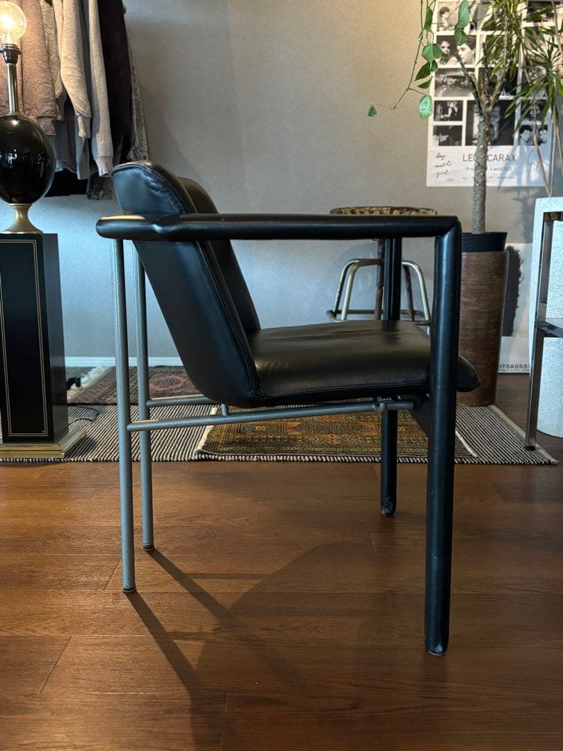 ビンテージレザーアームチェア①