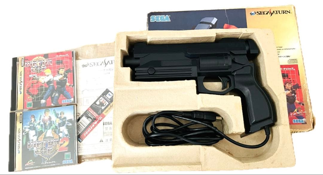 SEGA セガサターン本体＋ソフト12本＋ガンコン付【動作確認済】