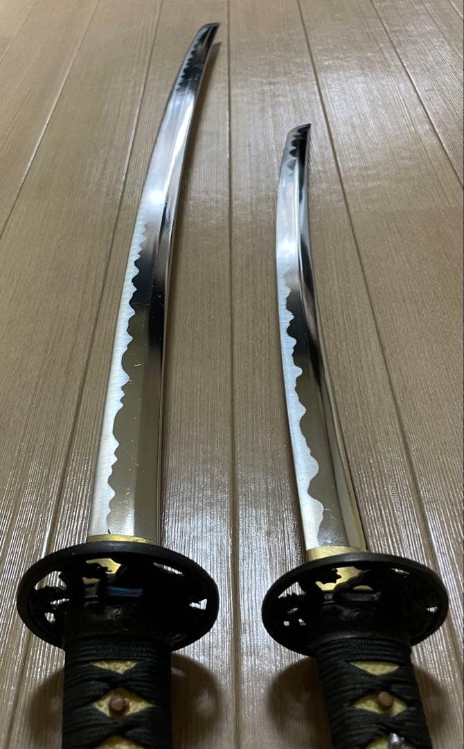 ハチワレ　模造刀　居合刀　太刀　脇差　刀掛け　武具　U0331