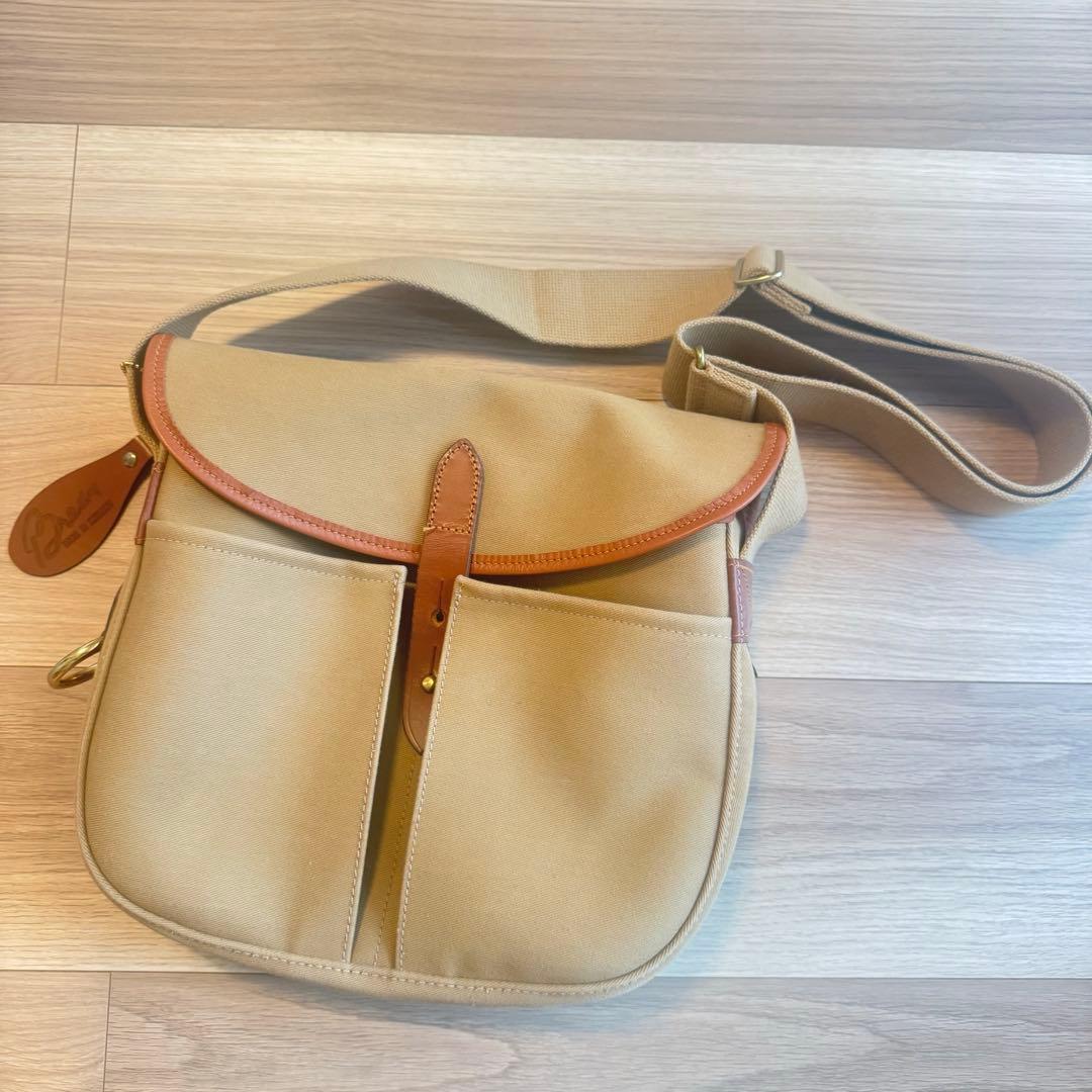 Brady ストア カーキ ショルダーバッグ