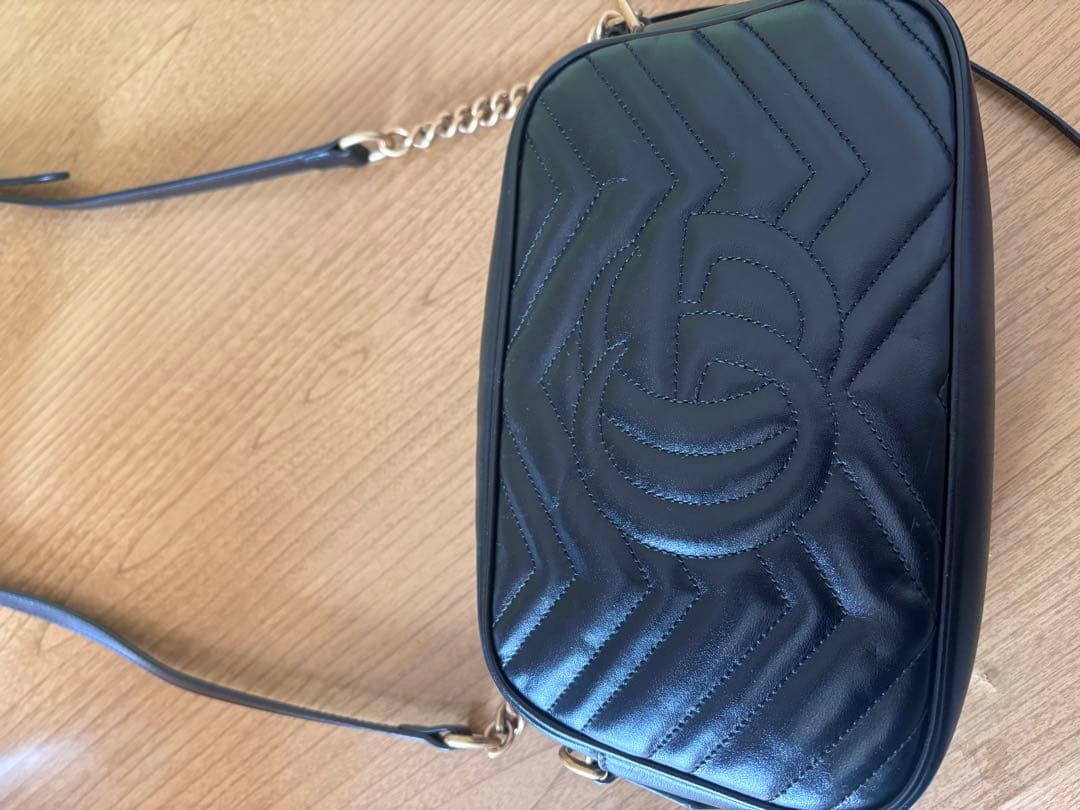GUCCI レザーショルダーバッグ 黒