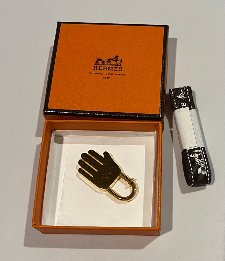 HERMÈS エルメス カデナ 2002 ハンドモチーフ チャーム ゴールド