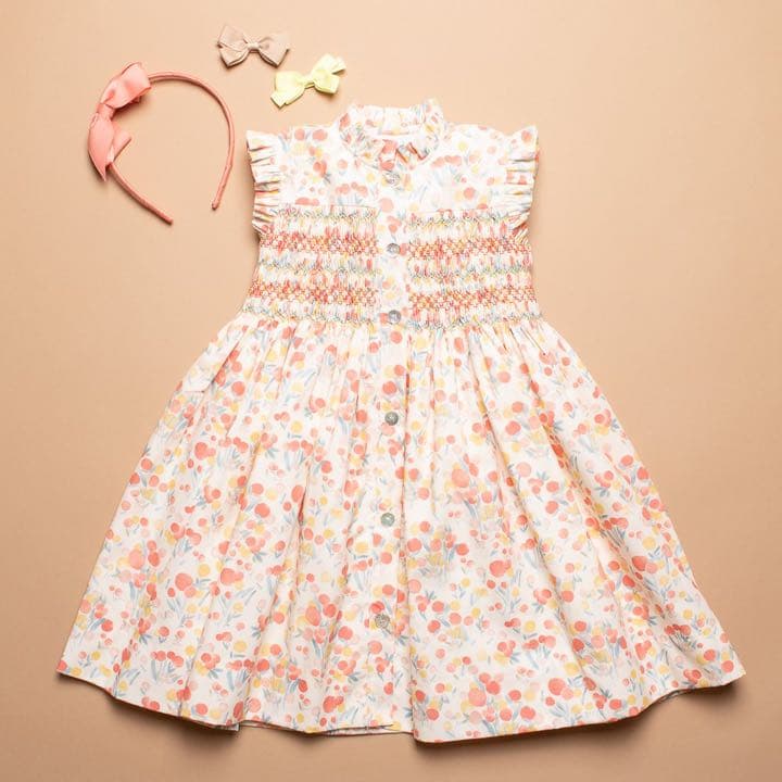 新品アマイアキッズ　スモッキングワンピース　10Y