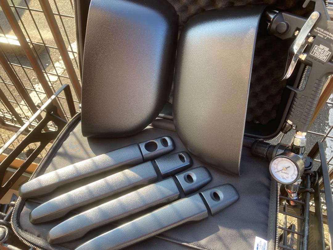 三菱デリカd5後期ドアハンドルカバー・ドアミラーカバー本物ラプターライナー塗装