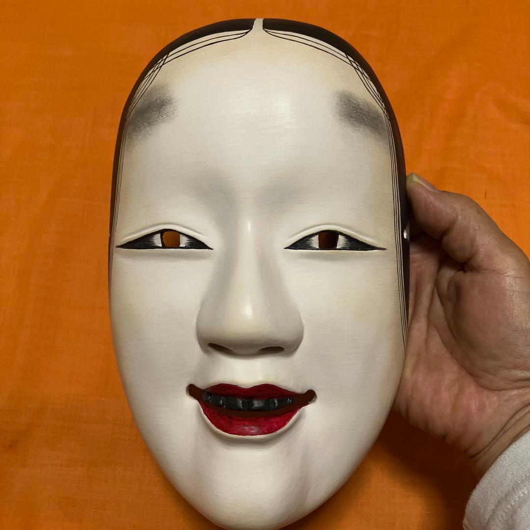 美品　能面　増女　(ますおんな) 木彫り　手彫り　桐箱　能面袋