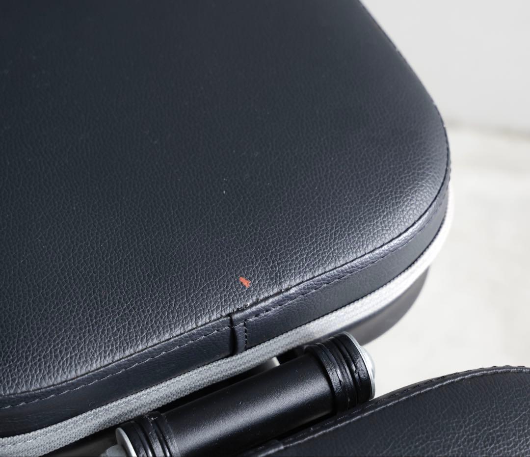 トレーニングベンチ 黒 小傷あり