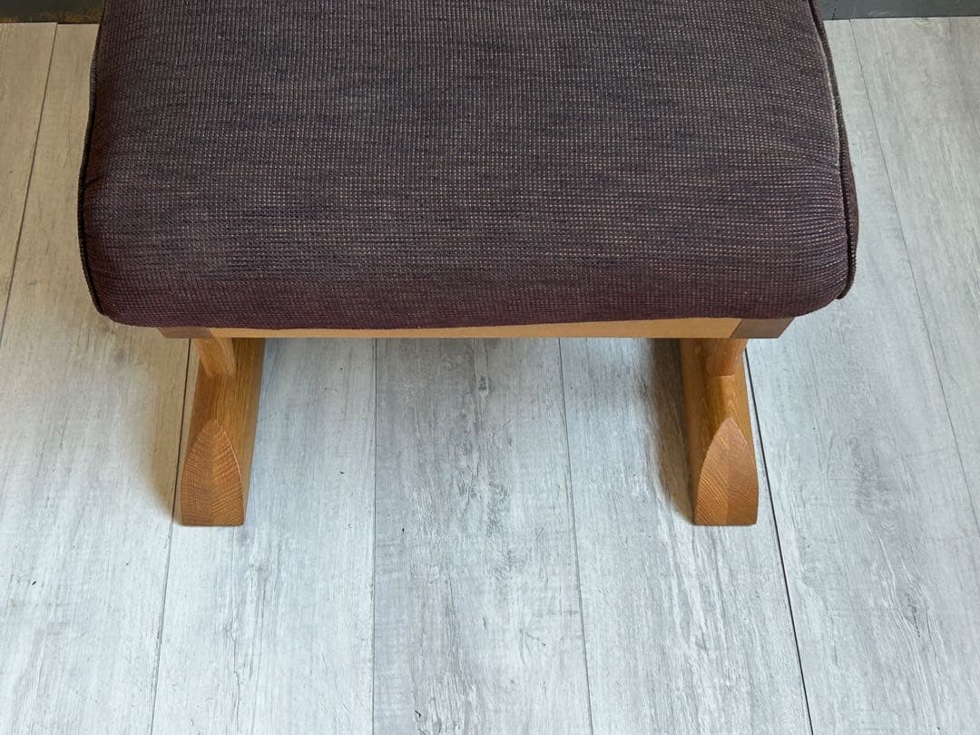 飛騨産業　キツツキマーク　KAYA オットマン　スツール　オーク無垢材 NG