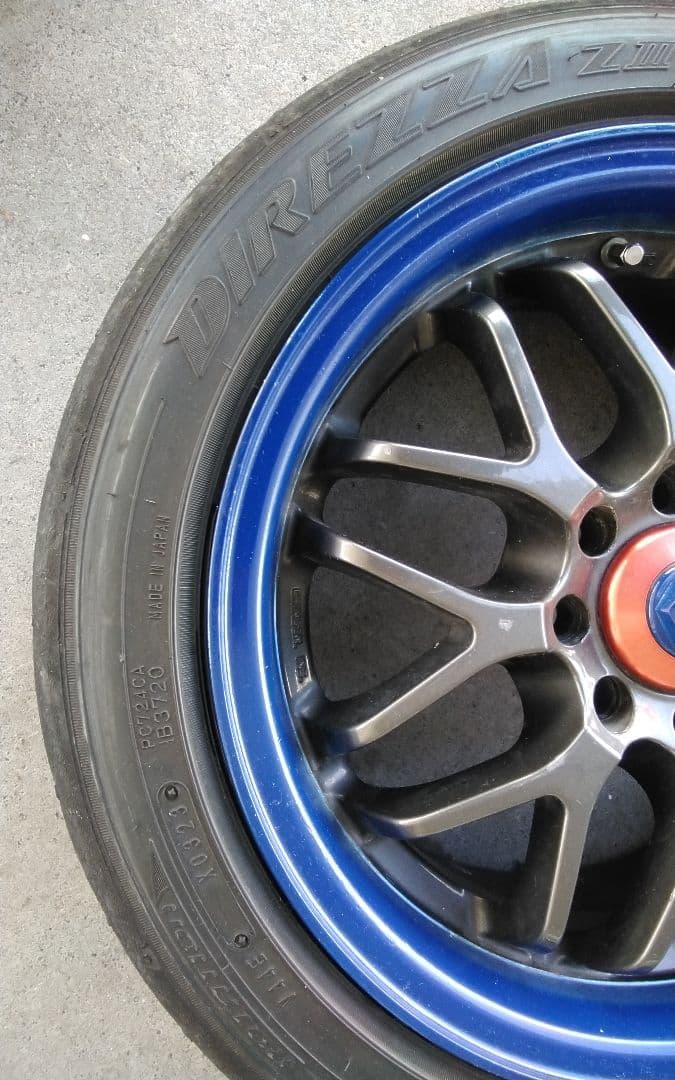 レーシングスパルコのメッシュホイール6JJ×14 100 4H特殊ナット付属