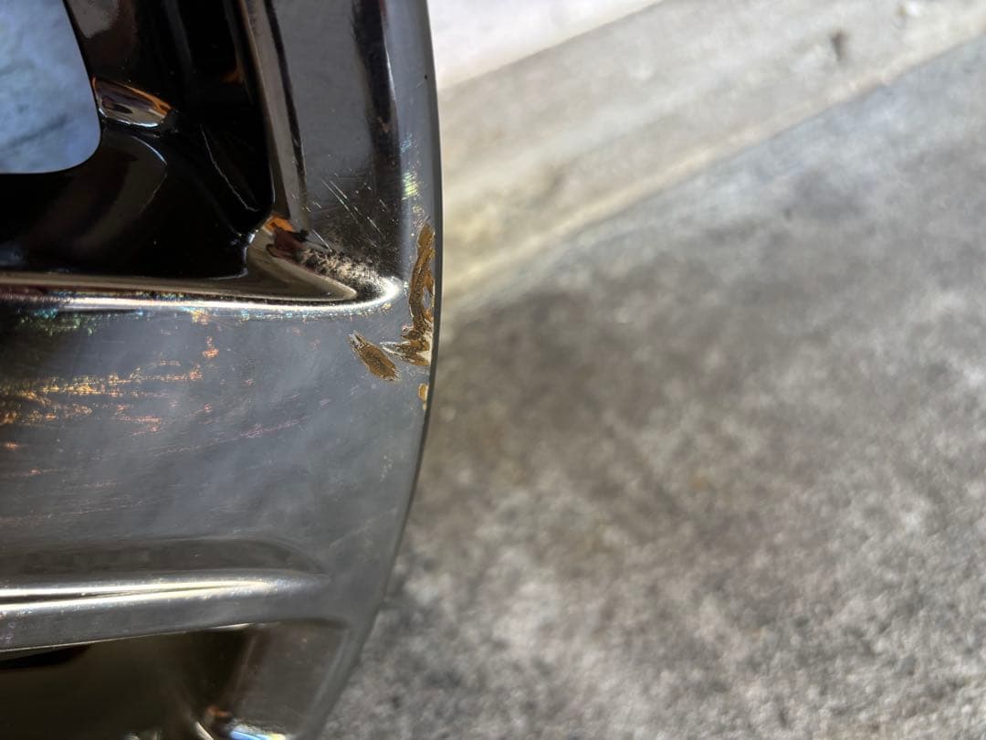 E52 エルグランド　ライダー　18インチホイール　4本　傷あり