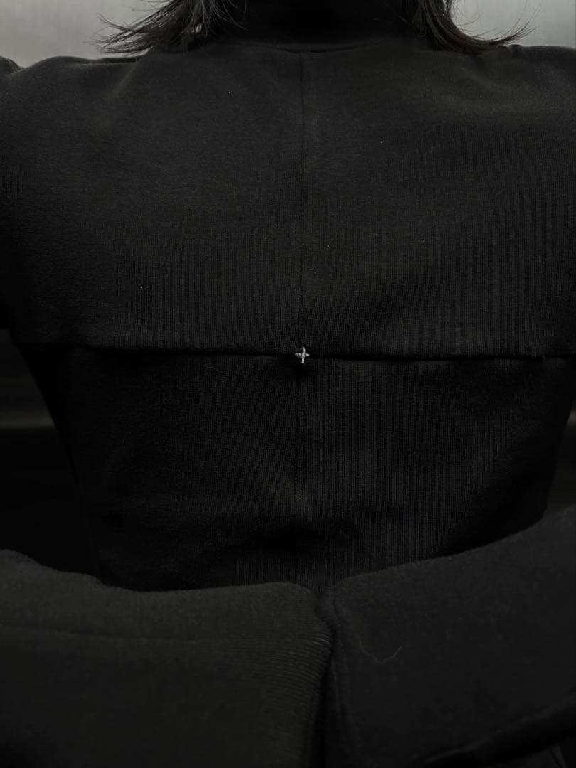 Integrated Cross Fitted Long Sleeve モード