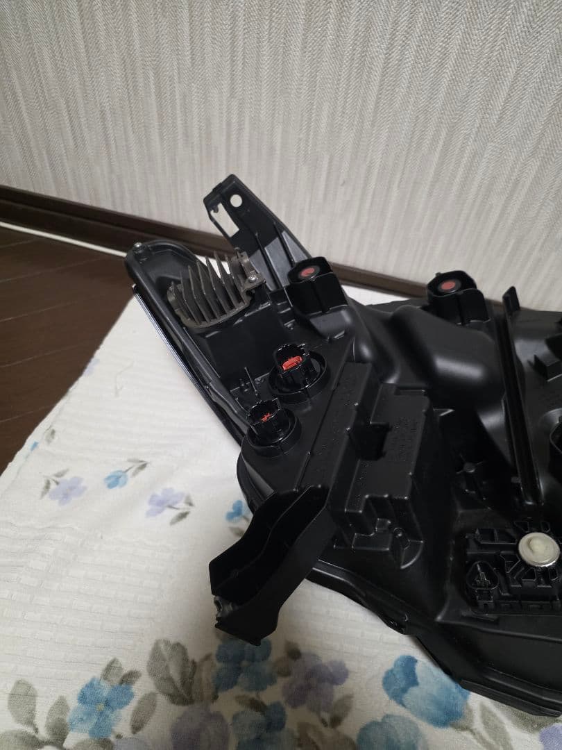 美品！　日産　セレナ　C28 左ヘッドライト