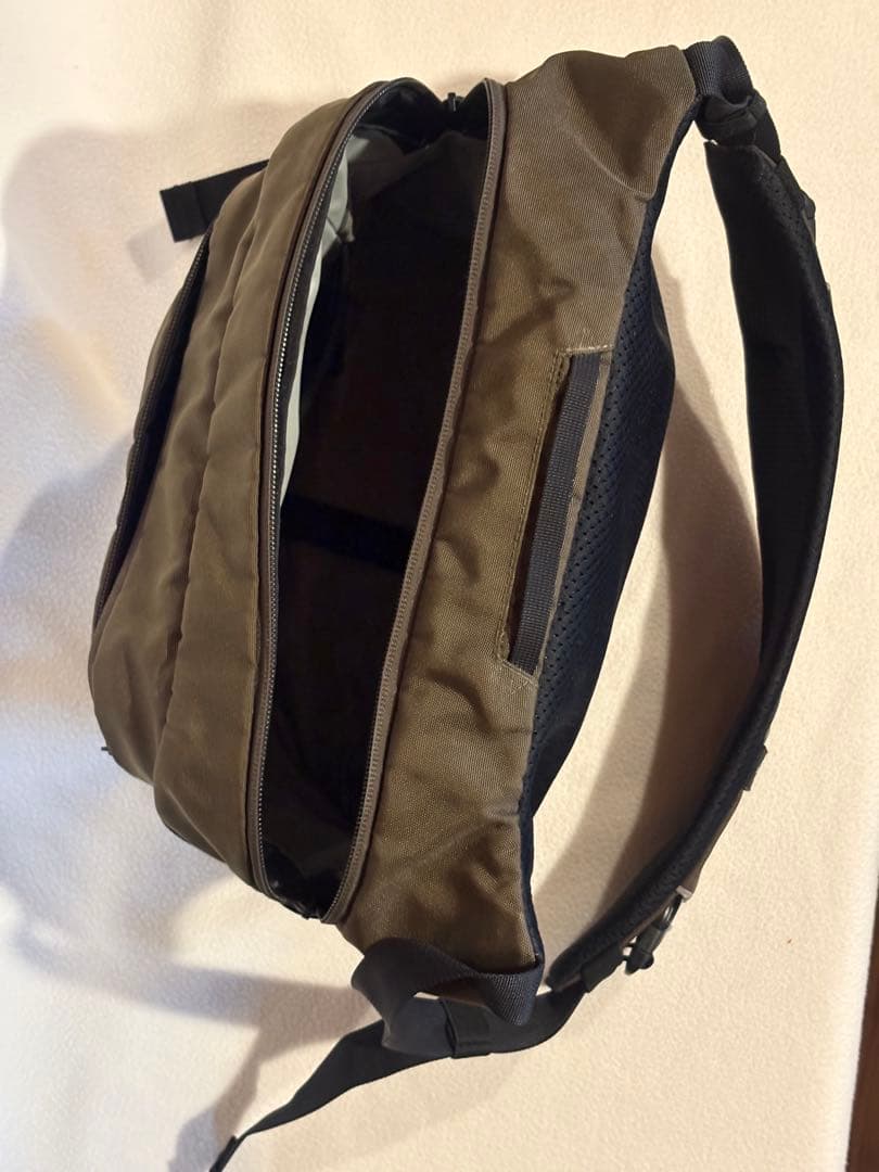 ノースフェイス ベビースリングバッグ　THE NORTH FACE　抱っこ紐