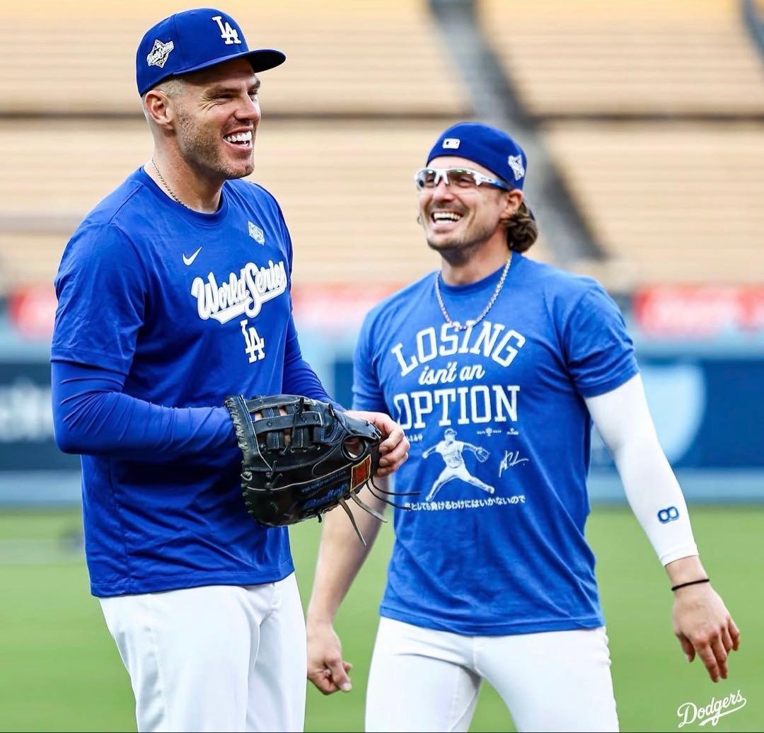 ロサンゼルス　山本投手Losing isn't an Option Tシャツ S