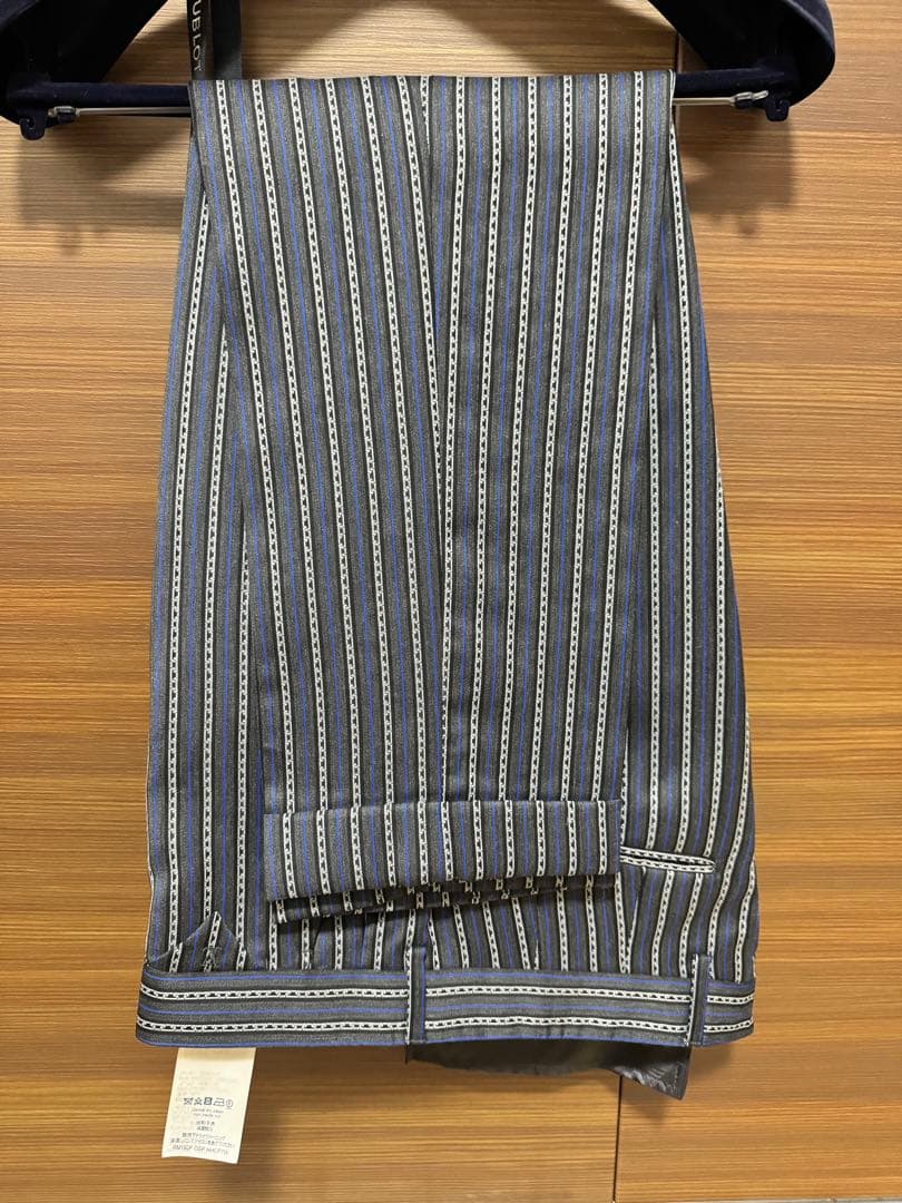 LOUIS VUITTON スーツ