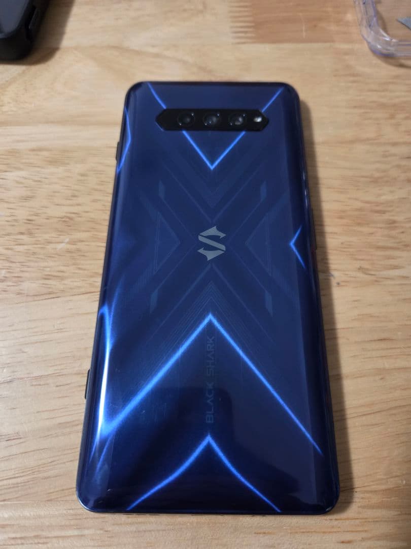 Black Shark 4 技適有　本体　箱、ケース付き　ジャンク