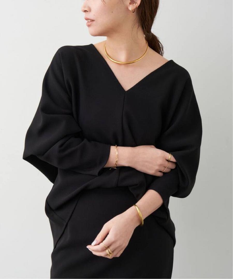 ガブリエラ アルティガス　INFINITE TUSK CUFF Cバングル