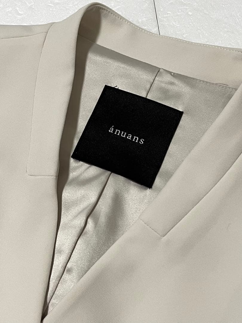 anuans アニュアンス カーブフロント ジレ ベスト 19,800円