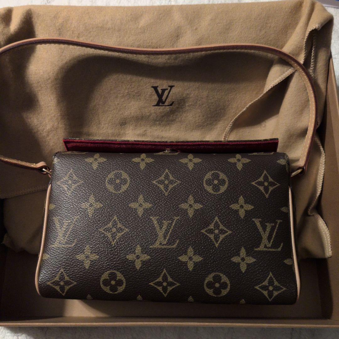 【完全未使用ルイヴィトン　レシタル　モノグラム　LOUIS VUITTON