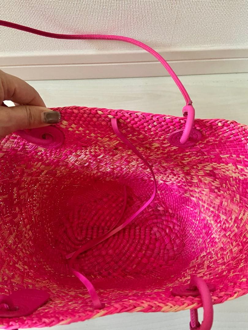 新品⭐︎美品⭐︎即発可⭐︎ロエベLOEWE ストローバッグ ピンク⭐︎かごバッグ