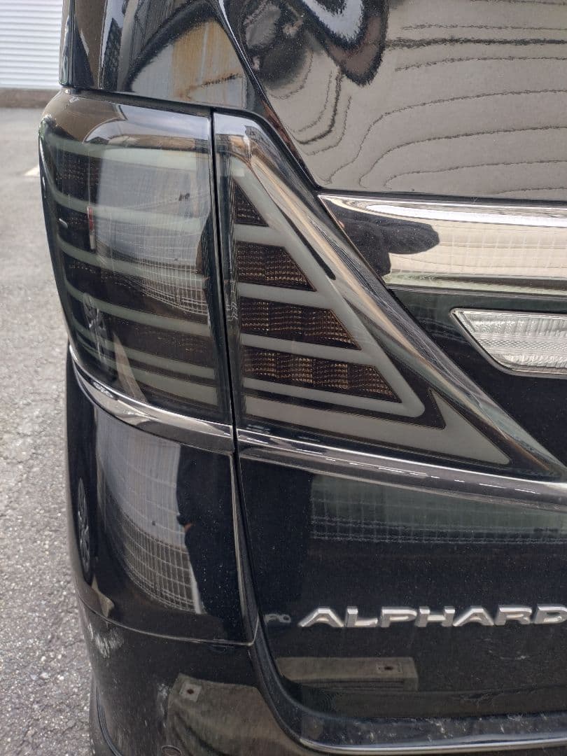 アルファード　20系　ヴァレンティ　LEDテール