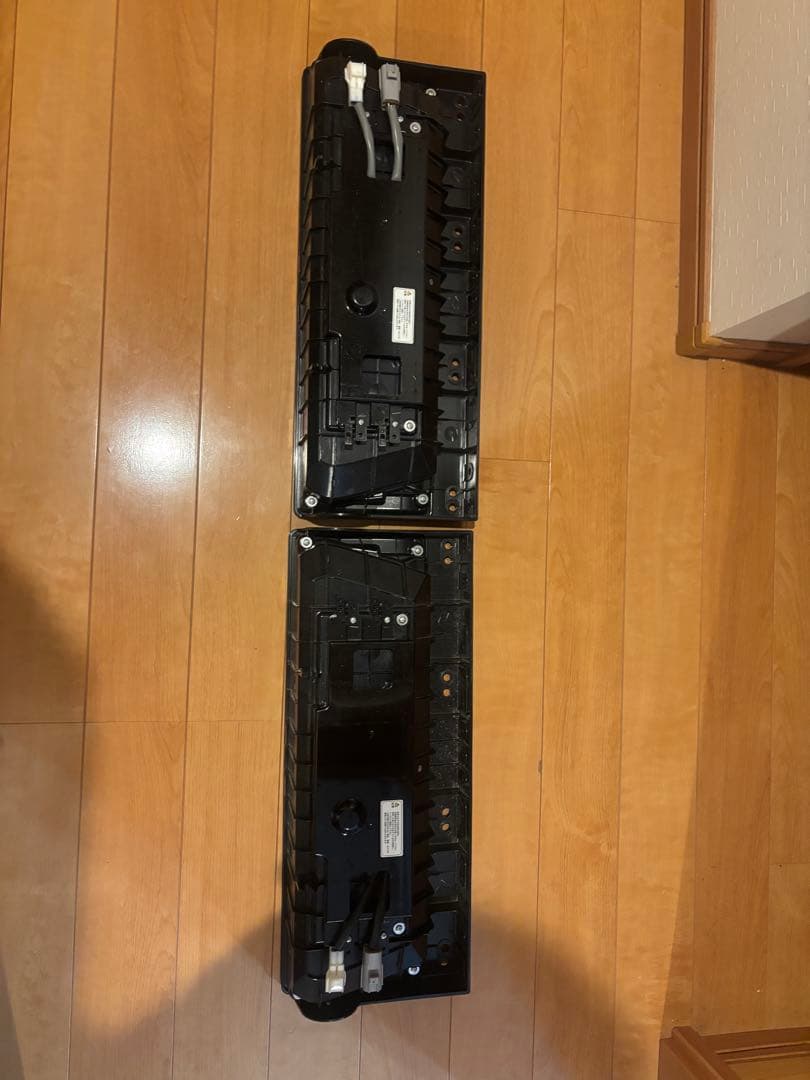 koito 3連 リアコンビネーションランプ 左右セット ISUZU 新車外し