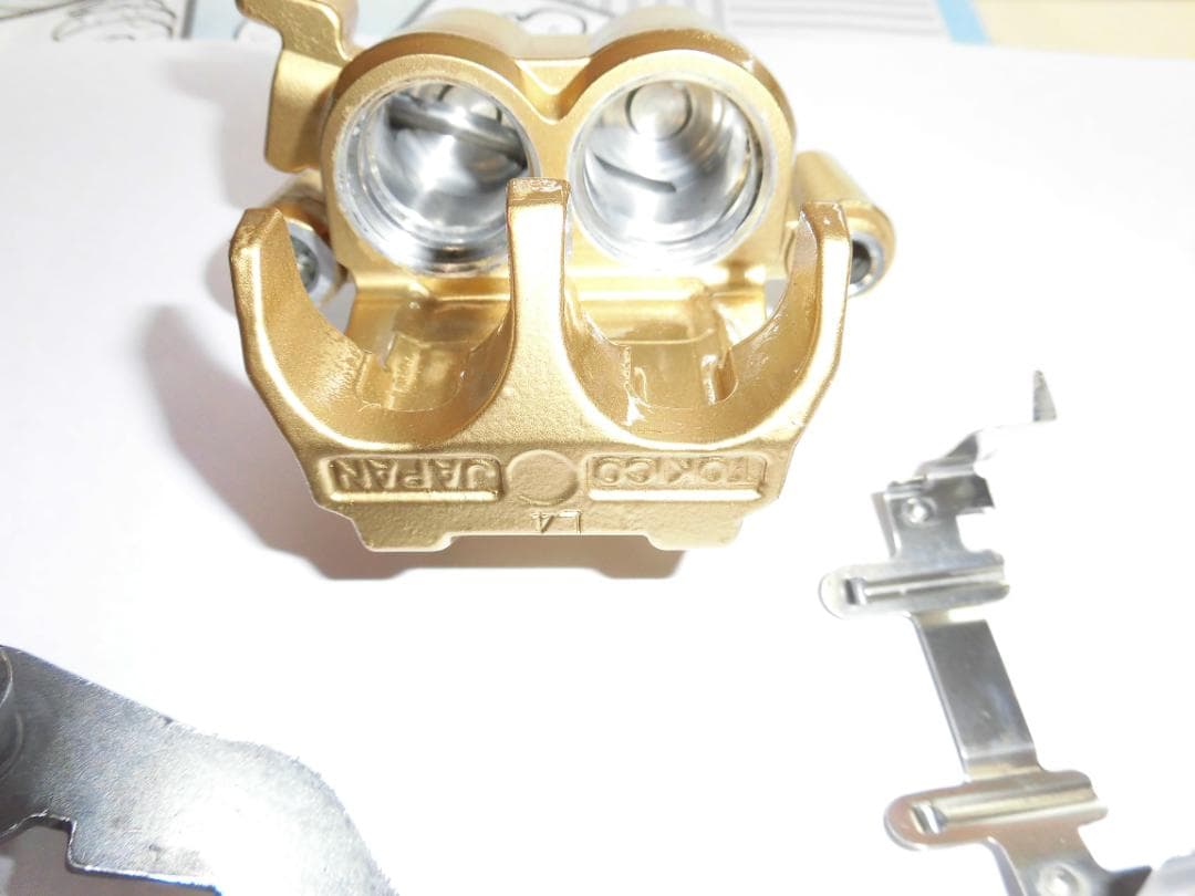 ゼファー400(Ｃ型)　リアブレーキキャリパー(2pot) バリオスにも