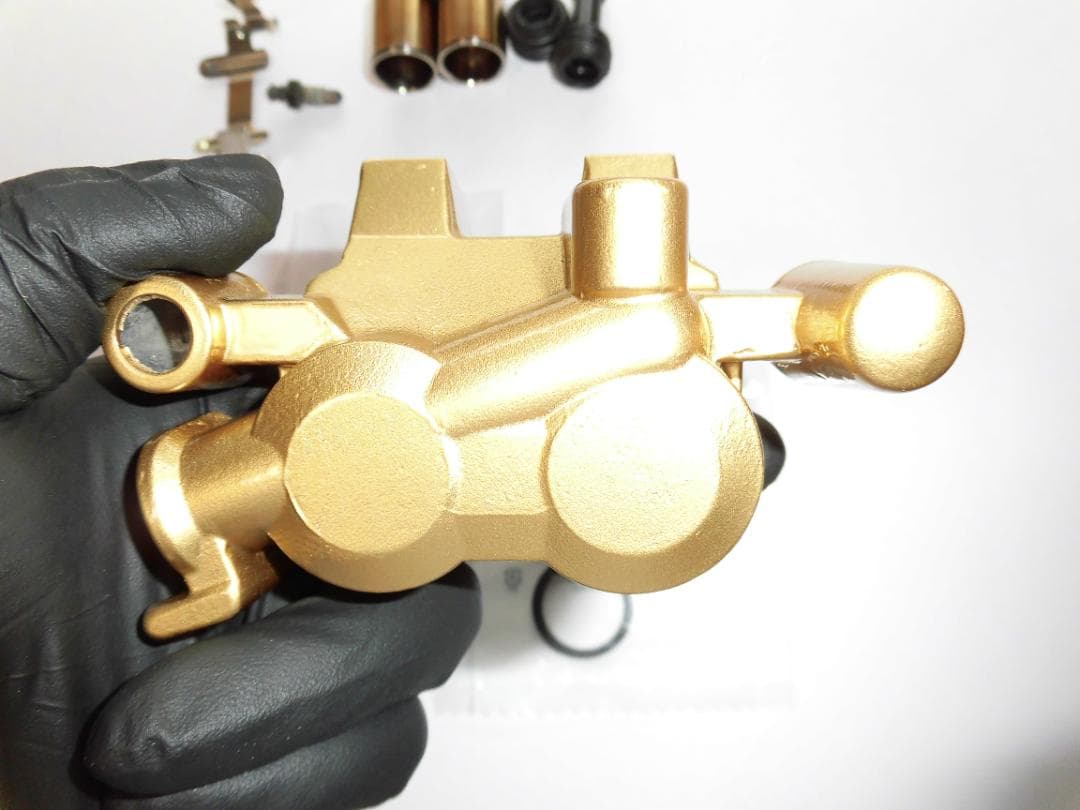 ゼファー400(Ｃ型)　リアブレーキキャリパー(2pot) バリオスにも