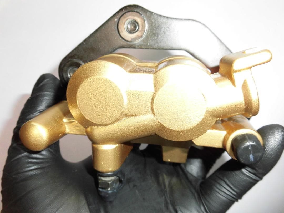 ゼファー400(Ｃ型)　リアブレーキキャリパー(2pot) バリオスにも