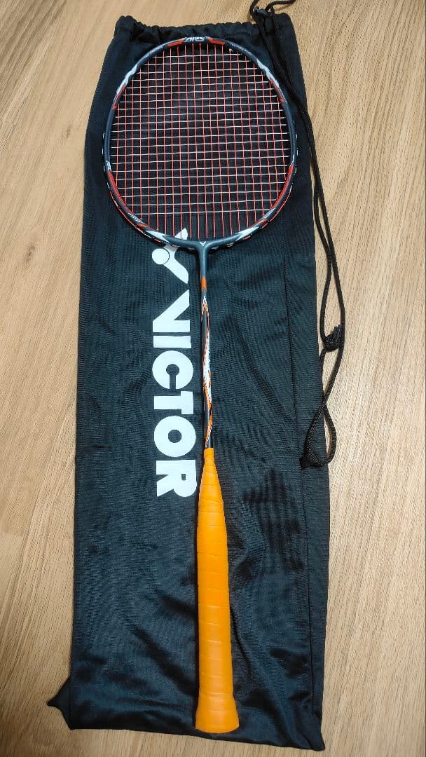 Victor 100X バドミントンラケット 専用ケース付き