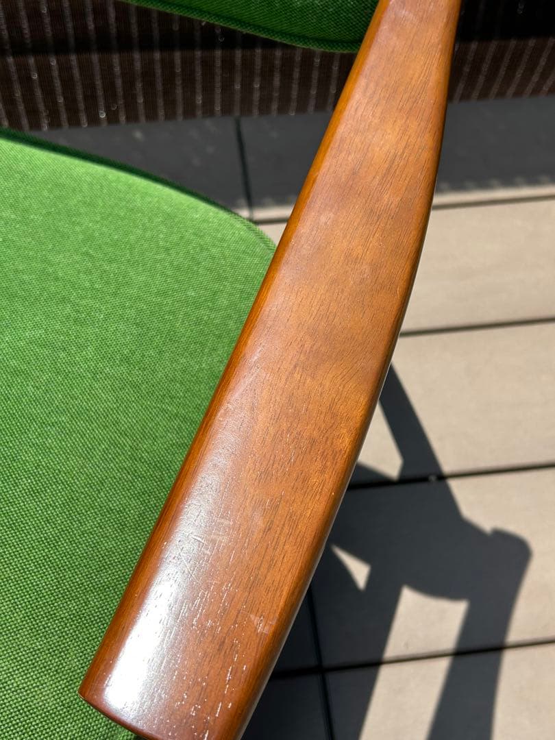 良品 カリモク60 Dチェア タープグリーン 椅子　肘掛け