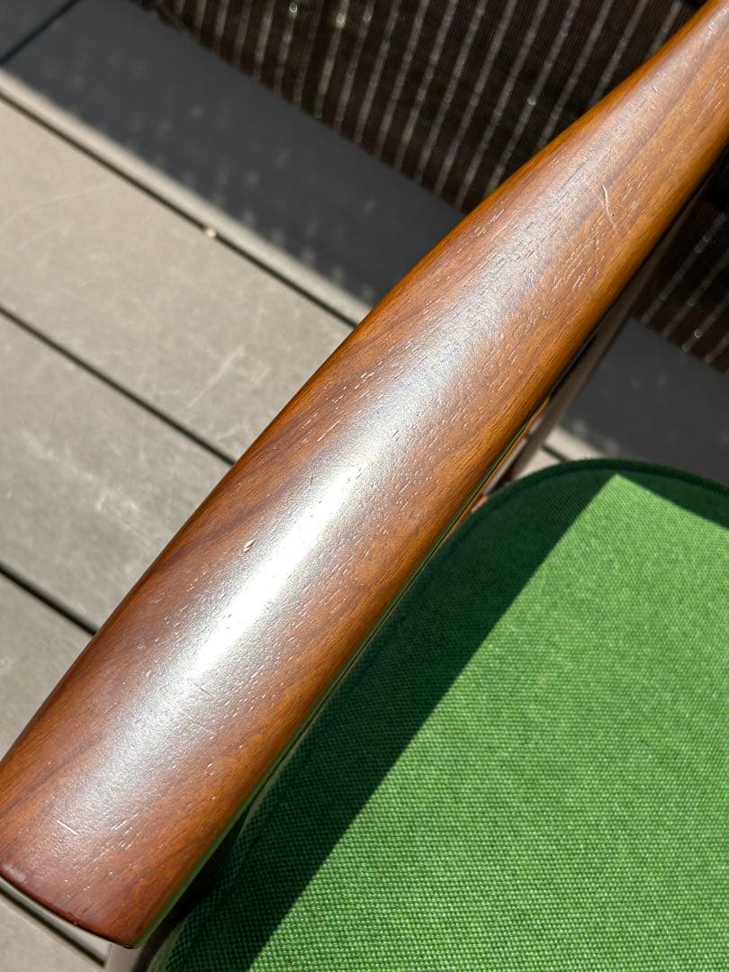 良品 カリモク60 Dチェア タープグリーン 椅子　肘掛け