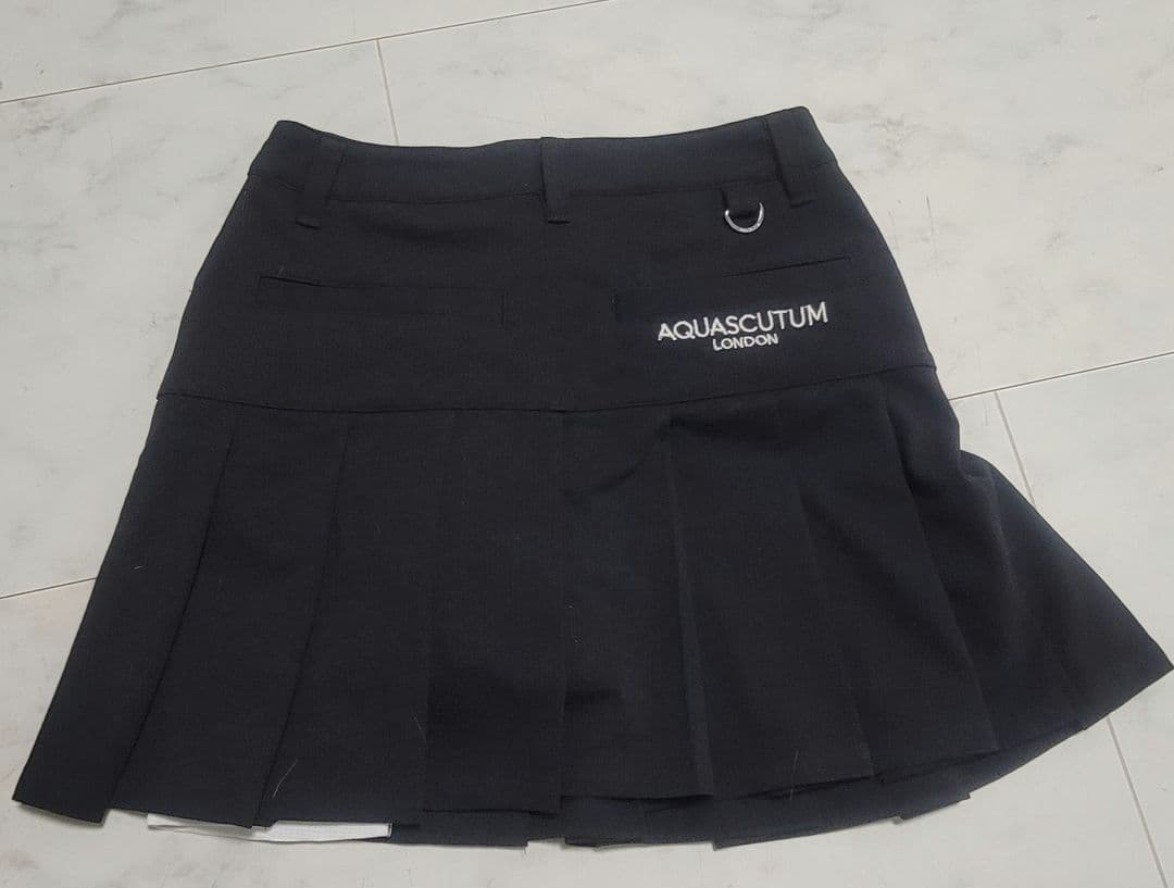 アクアスキュータム ゴルフウェア