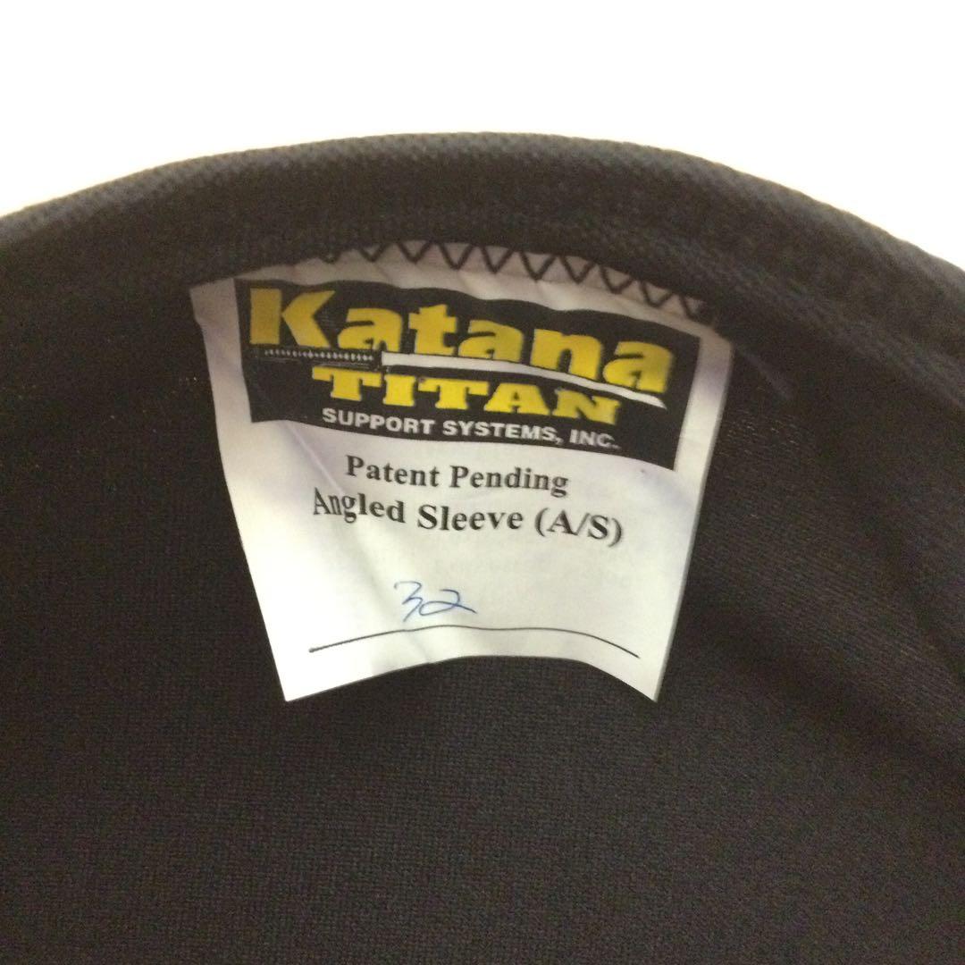 エディ　TITAN Katana ベンチシャツ　サイズ32 （赤6）