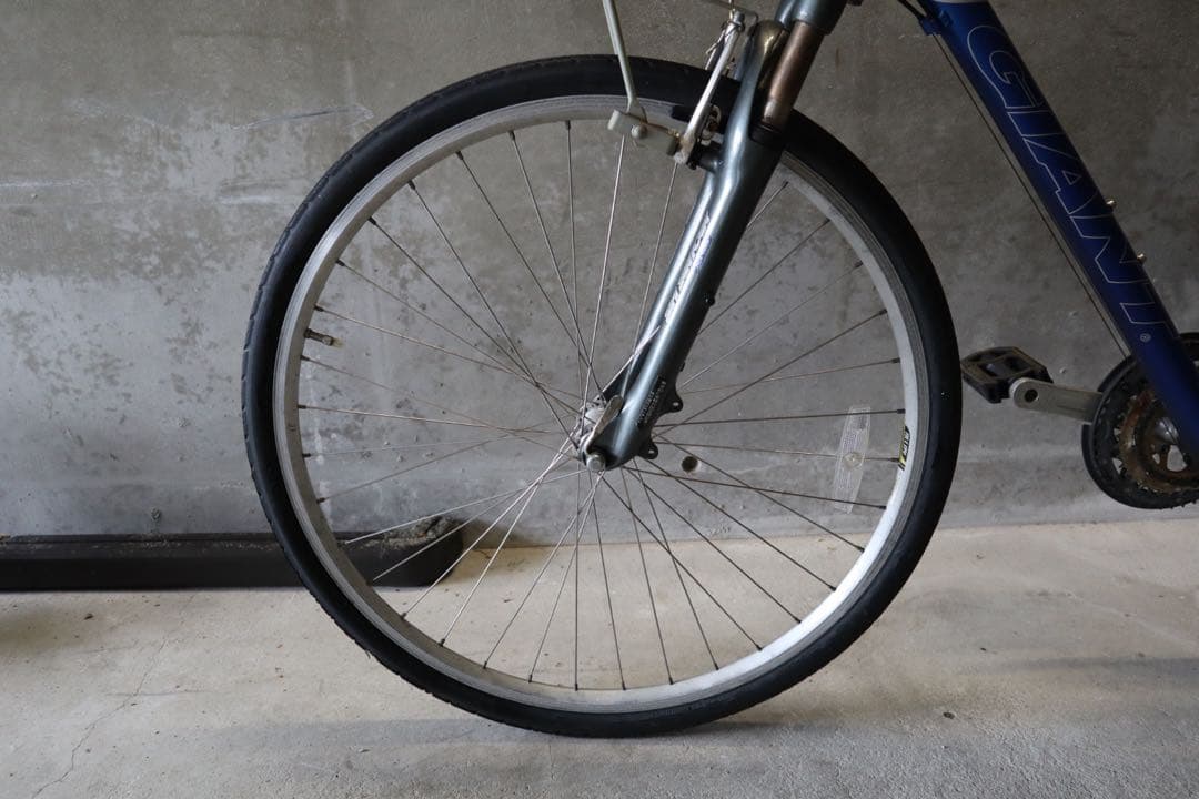 【引取り限定】Giant cs3400 クロスバイク 青 キャリア付き