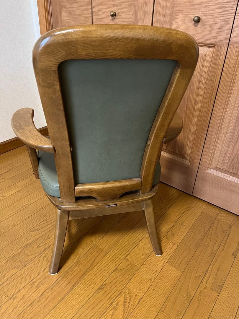 お値下げダイニングチェア回転式　カリモク